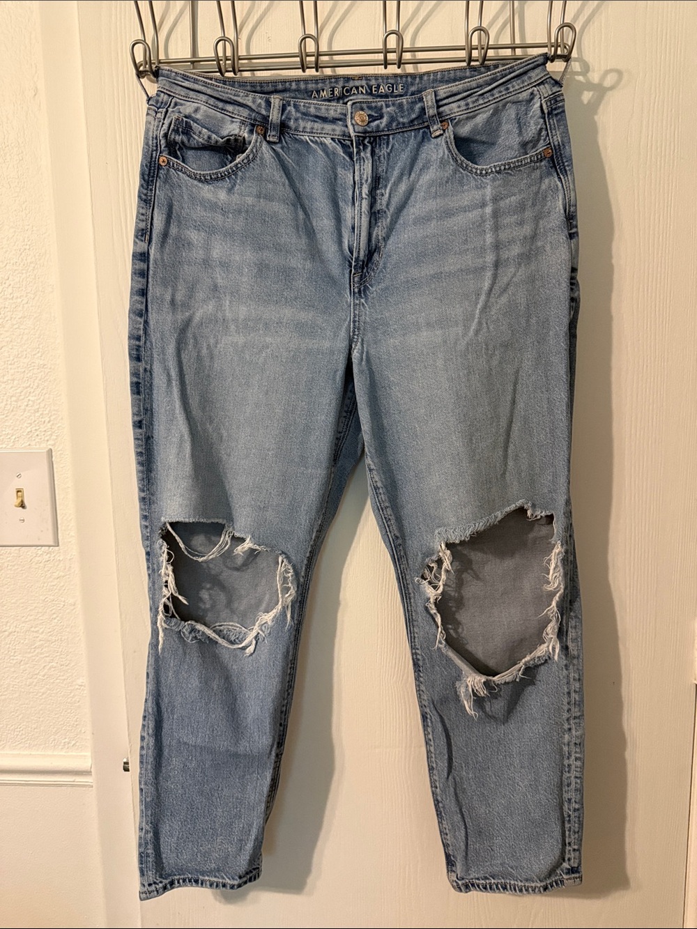 American Eagle Outfitters Light Blue Distressed Mom Jeans